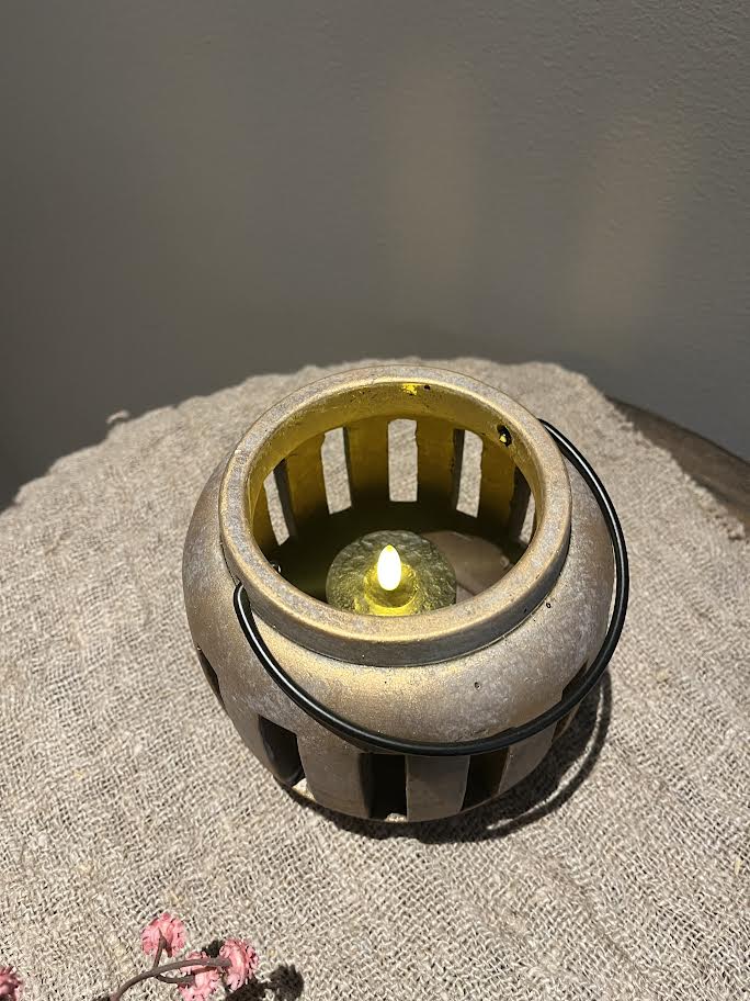 Golden light holder klein