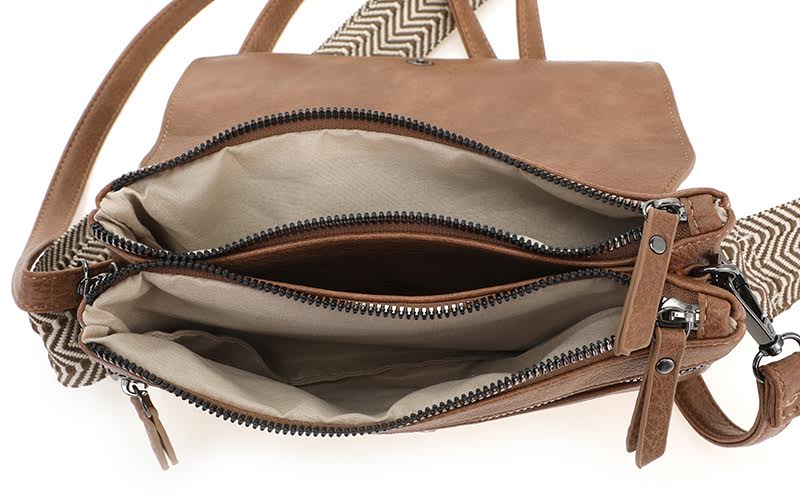 Schoudertas studs camel