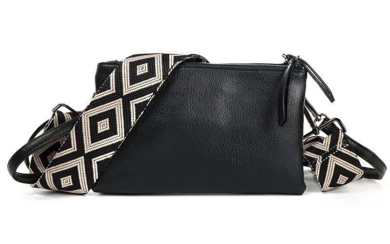 Black Castel schoudertasje / crossbody