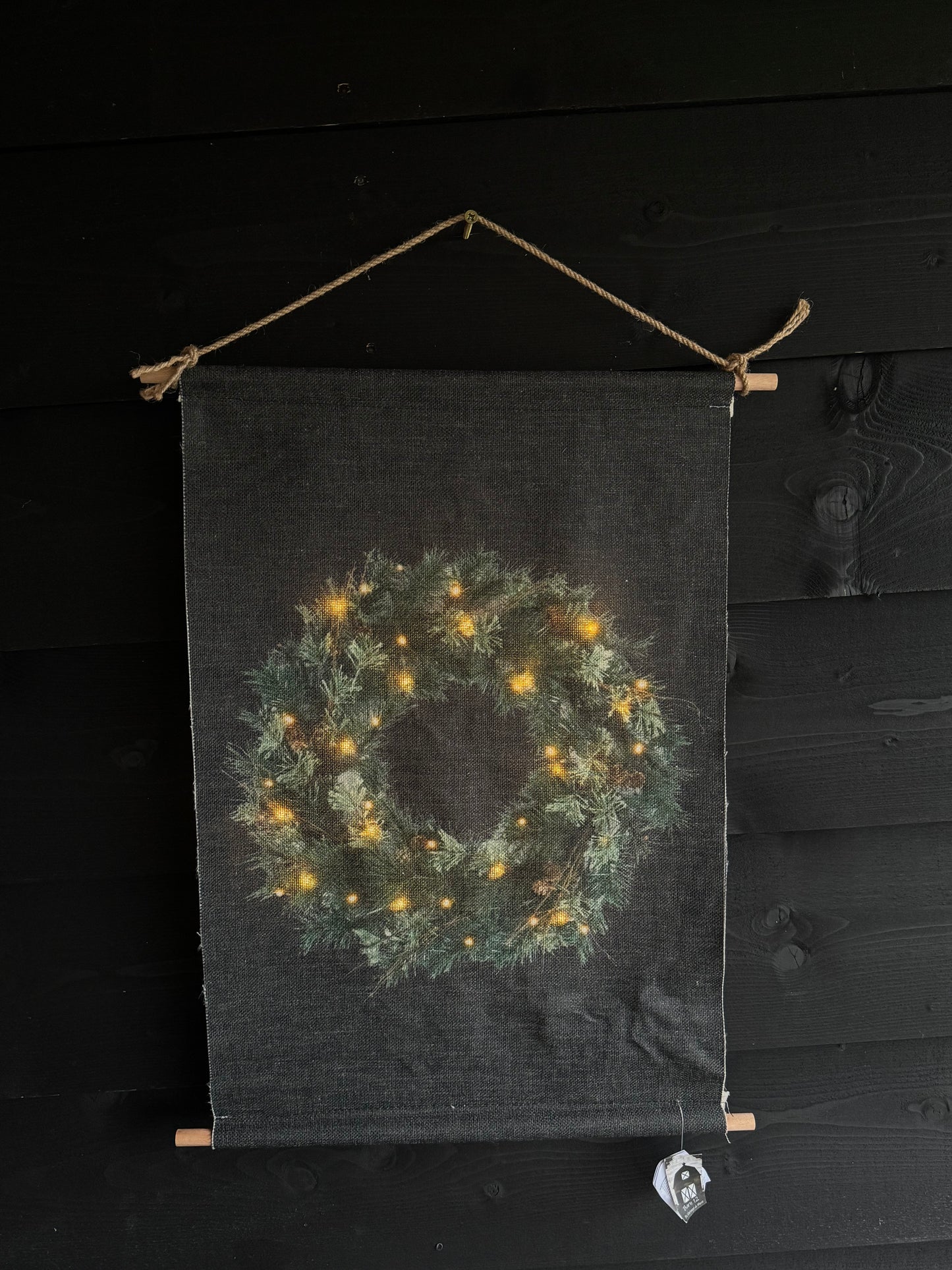 Wanddoek Stoer Sober met verlichting Krans