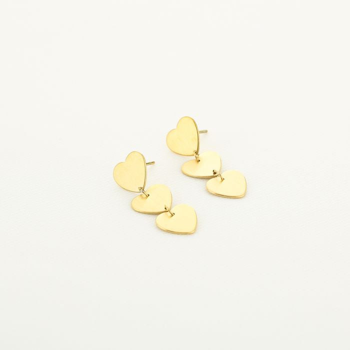 Drie hartjes oorbellen goud-