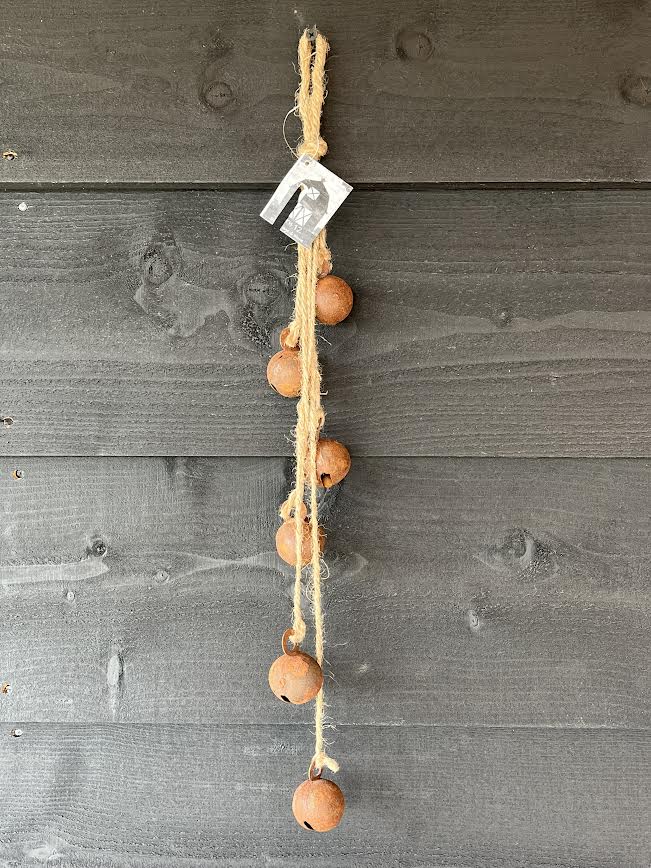 Roest belletjes aan touw