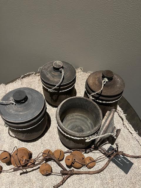 Diverse Houten potjes met touw en deksel S