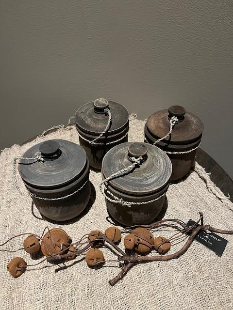 Diverse Houten potjes met touw en deksel S
