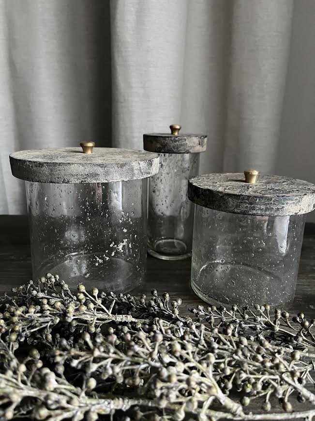 Glazen voorraad potten met houten deksel