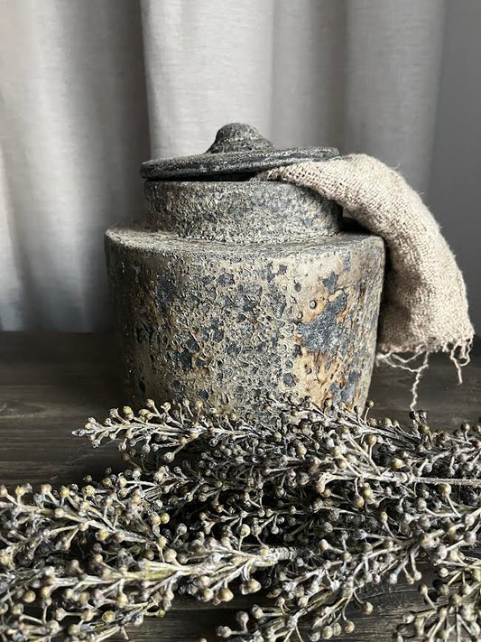 Stenen Mosh pot met deksel