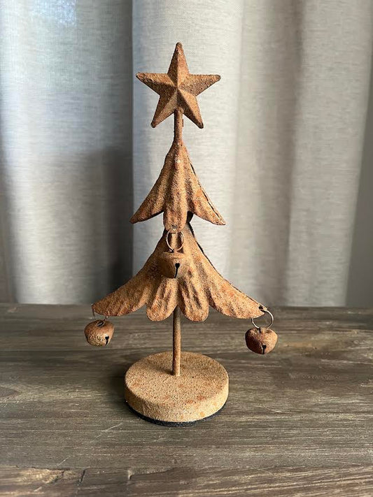 Roest kerstboompje met belletjes