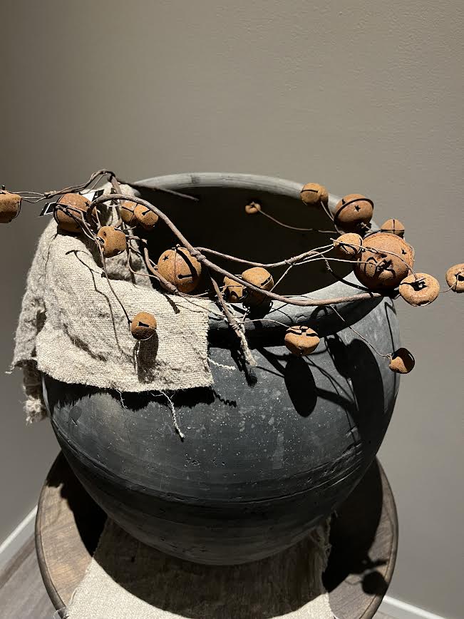 Slinger met roestbellen L