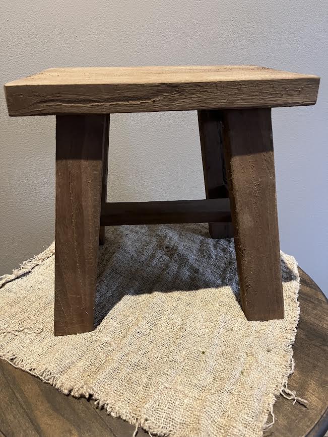Houten vensterbank kruk