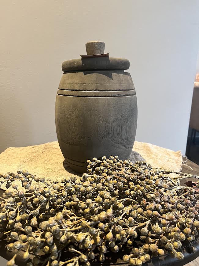Trapaliving vergrijsde houten pot met deksel L