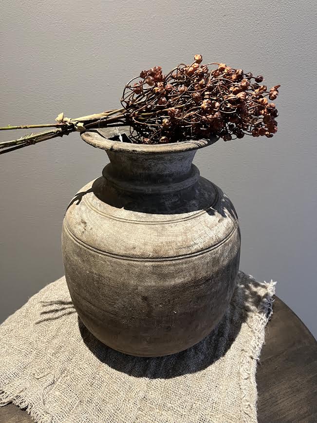 Nepalese houten pot hoog