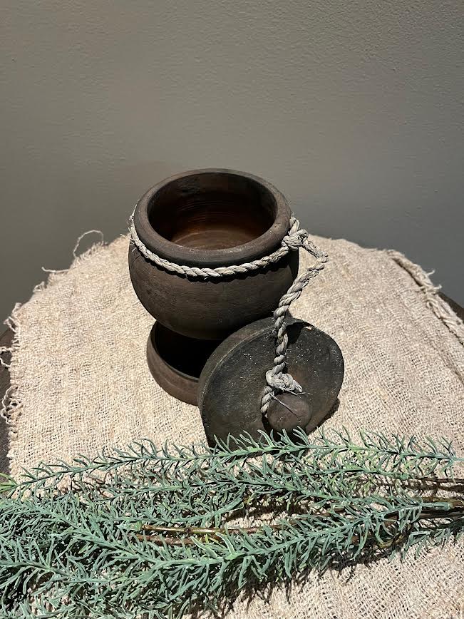 Houten pot op voet M