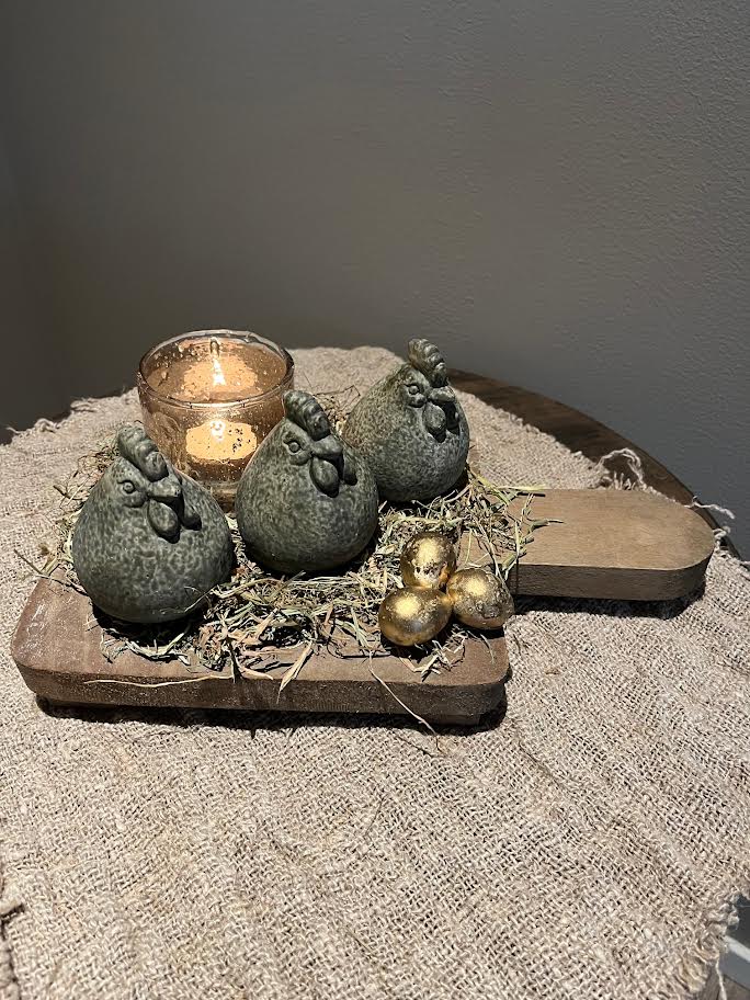 Tapasplank old wood met 3 kleine kippetjes en klein bubble glaasje