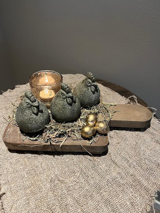 Tapasplank old wood met 3 kleine kippetjes en klein bubble glaasje