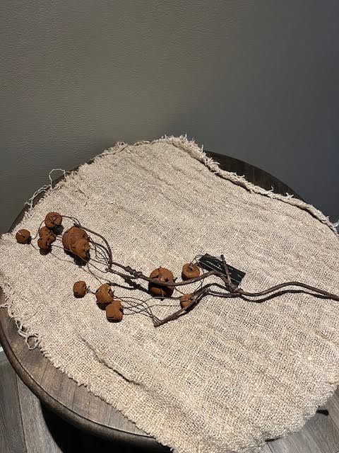 Slinger met roestbellen M