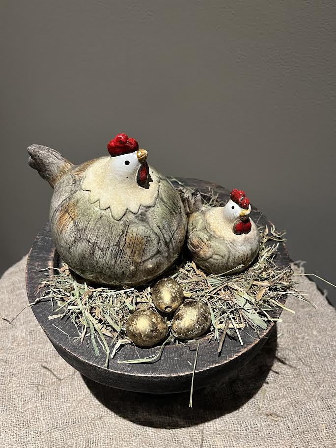 Plateau met grote en kleine kip