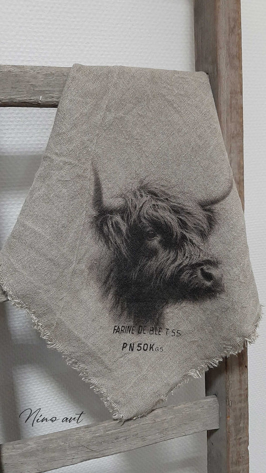 Shabby doek Hooglander donker schuin kijkend