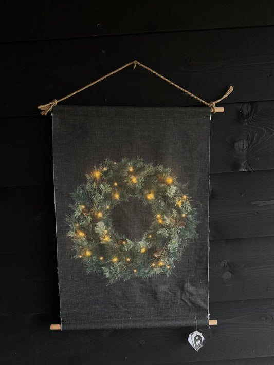 Wanddoek Stoer Sober met verlichting Krans