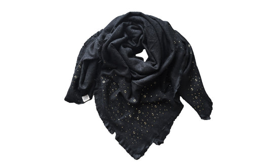 Black Tignes sjaal met stoere studs en elegante broche