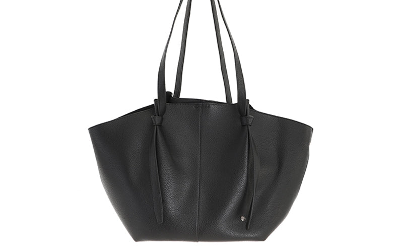 Black shopper Todi